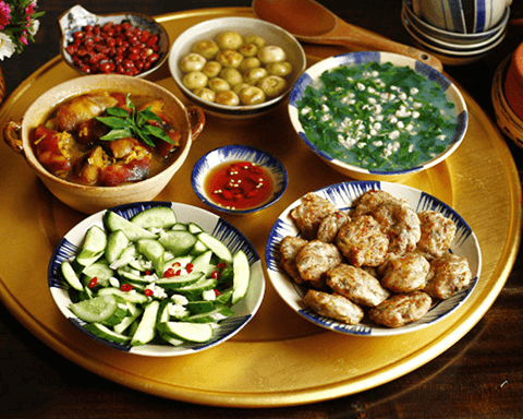 Mâm cơm hè chỉ tốn 30 phút chế biến nhanh gọn