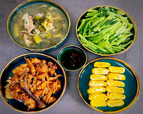 Mâm cơm ngày hè, xua tan nóng bức