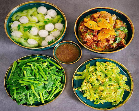 Mâm cơm dinh dưỡng trong ngày hè nắng nóng